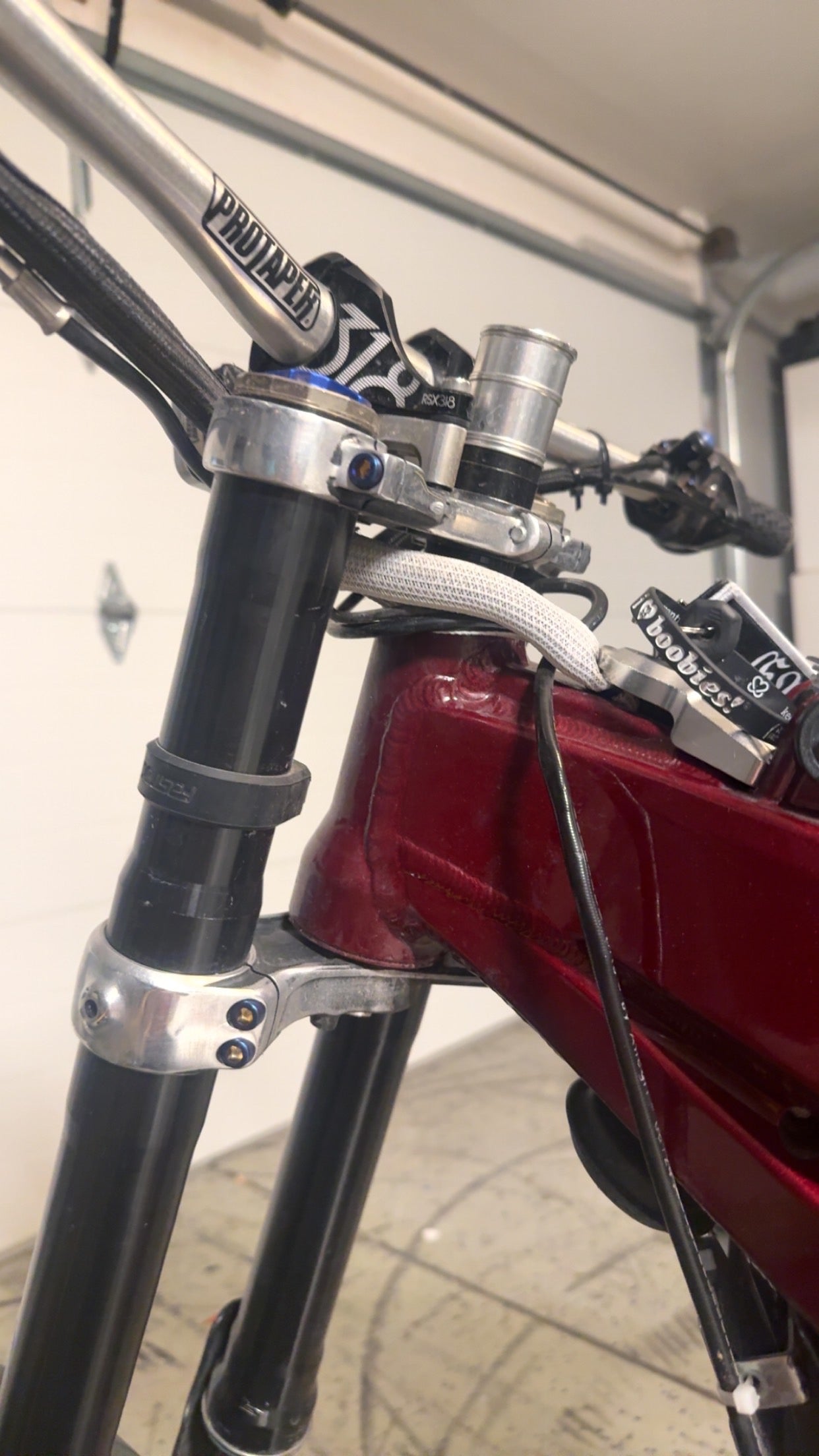 tripple clamp titanium