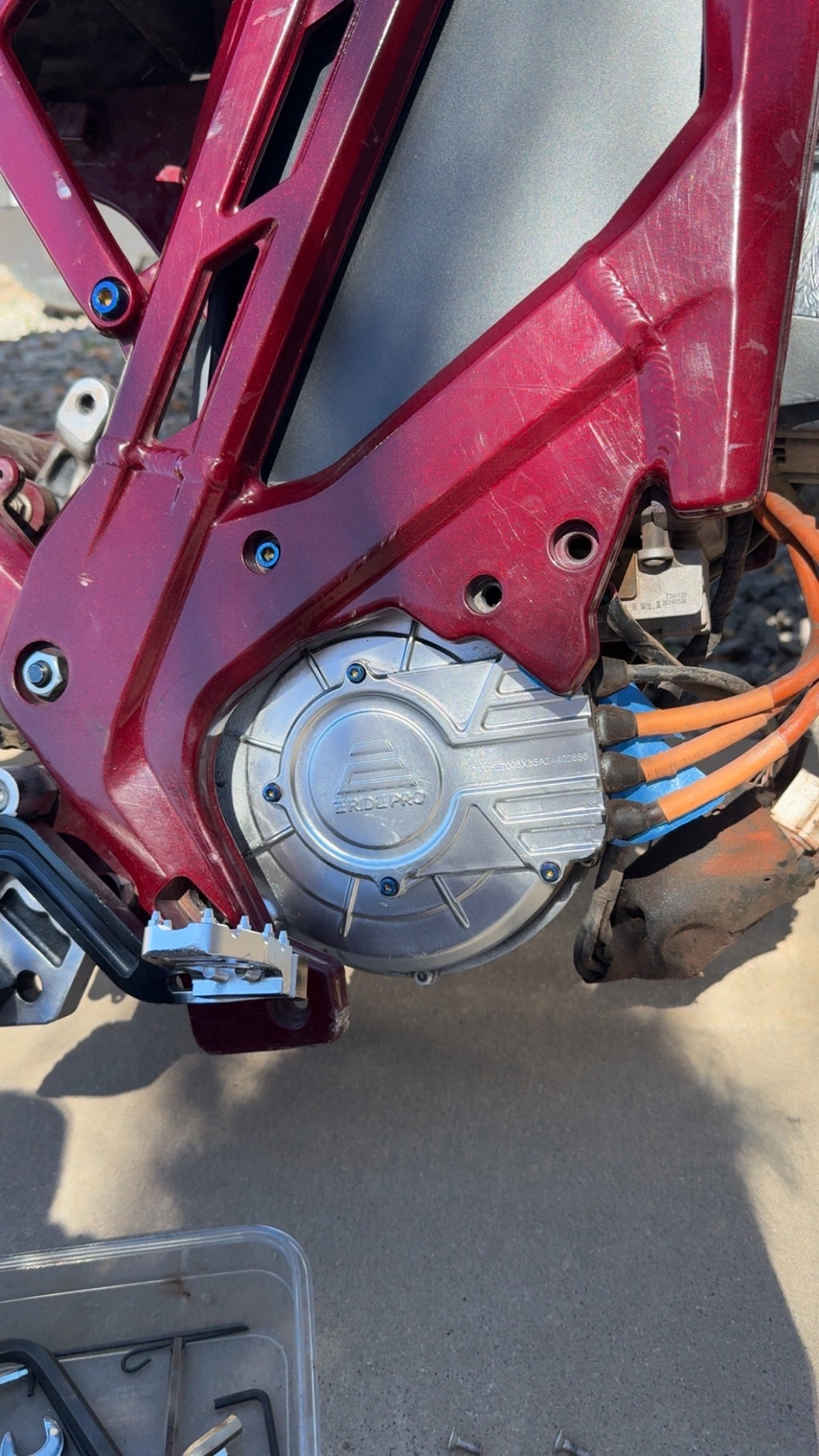 side motor bolts(set depends on bike)
